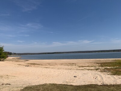 Waterfront family vacation home at Eufala. Sleeps 14. Newly remodeled. Amazing. 