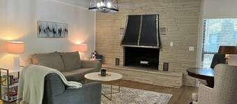 Waterfront family vacation home at Eufala. Sleeps 14. Newly remodeled. Amazing. 