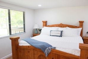 5 bedrooms, WiFi, bed sheets