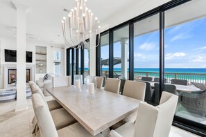 Dining - Villa Mareblu - Beachfront Home with Huge Deck & Beach Access (Destin)
