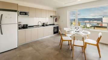 Apartment (Urbano 3) | Private kitchen | Fridge, microwave, stovetop, coffee/tea maker
