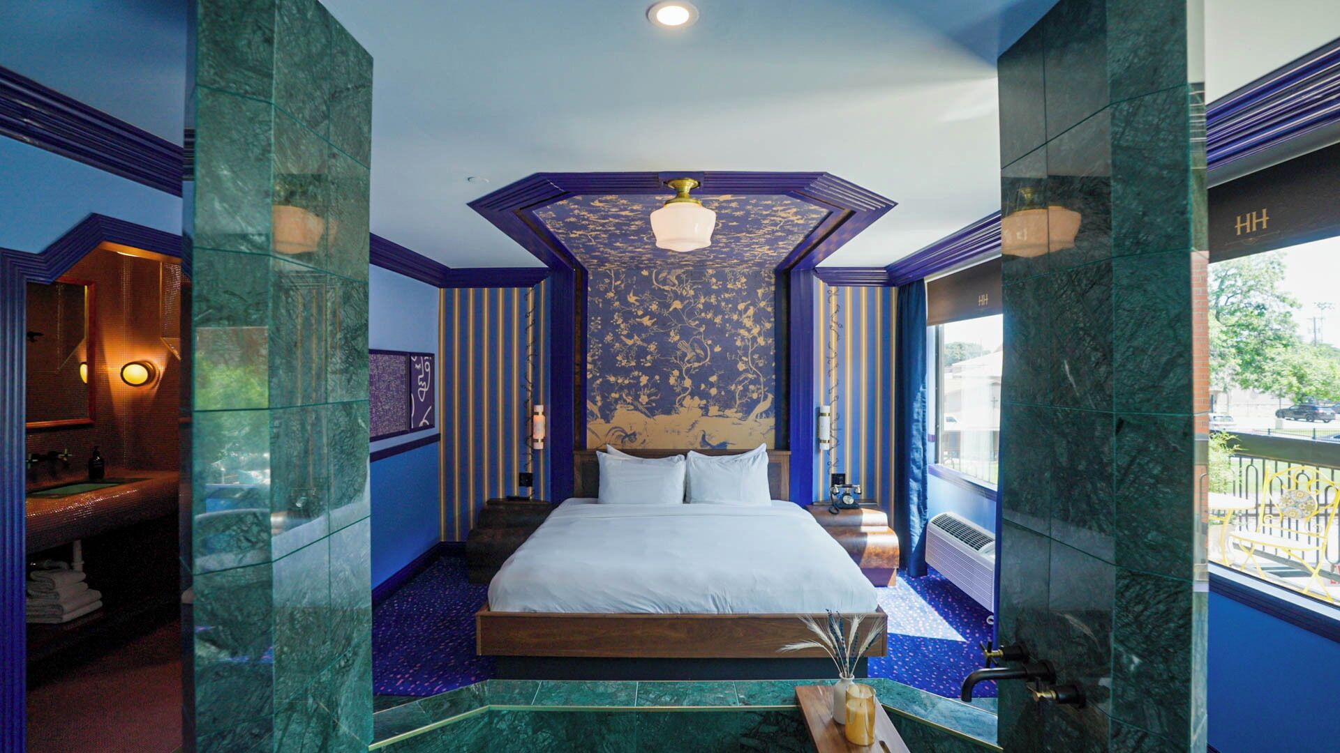 意大利 Frette 床單、高級寢具、特厚豪華床墊、迷你吧