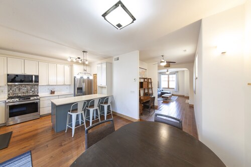 Main Street Carbondale Townhome.  Super Convenient.
