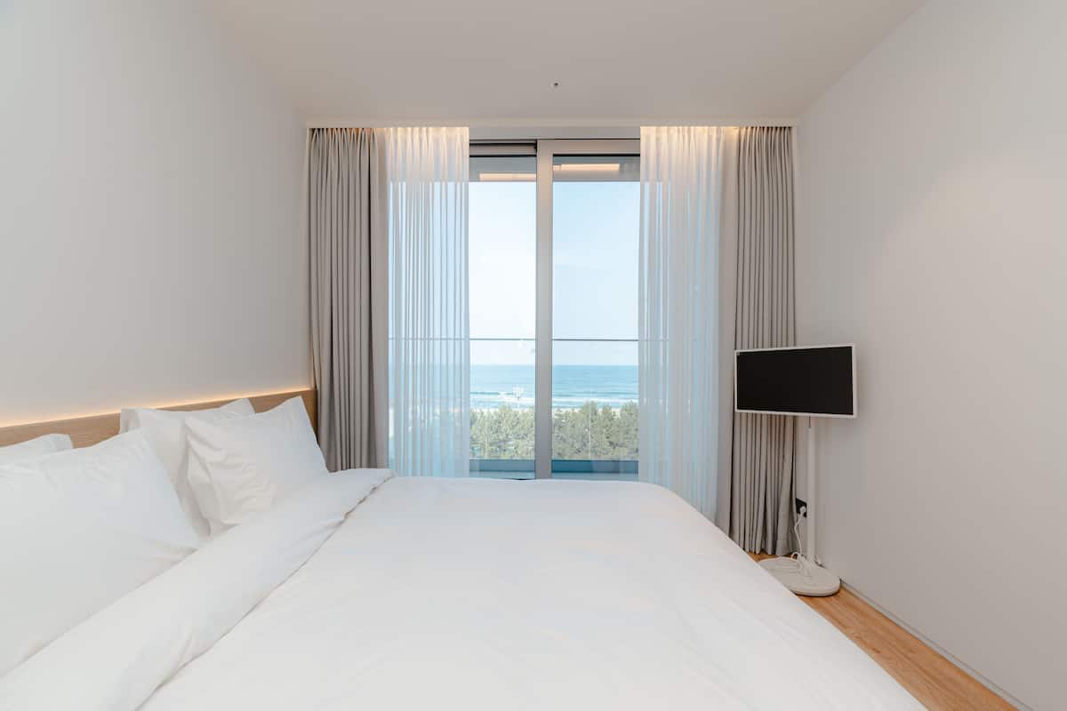 Stay Bath | 1 bedroom, Frette Italian sheets, premium bedding, down comforters
