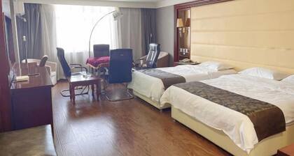 Manzhouli Jinlongquan Hotel (Zhayanuoer Museum)