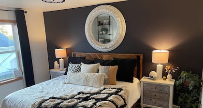 EAA House! Cozy sub division home within 2 miles of EAA grounds!