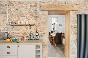 Dining - A lovely 4 bedroom barn conversion with garden and hot tub close to Torbay's beaches, Brixham, Stoke (Paignton)