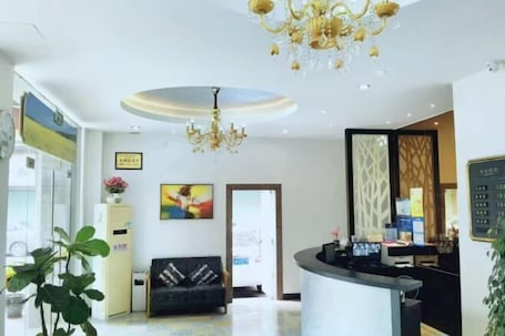 Lobby. Xinjiayi Hotel (Tong'an Datang)