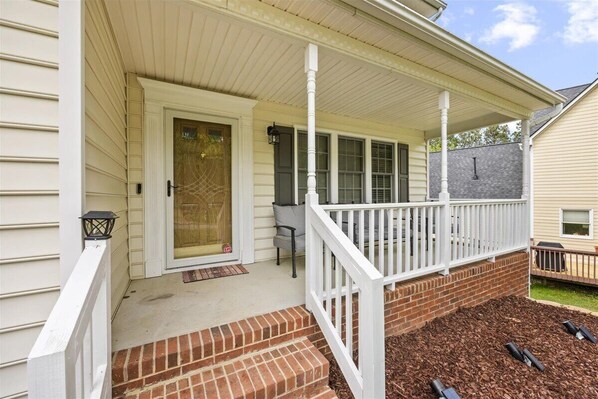 Exterior detail - Wavecrest @ Hope Valley Farms (Durham)