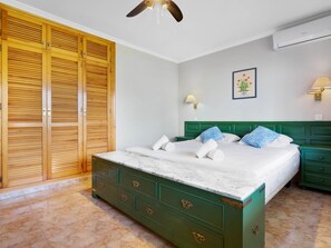 3 chambres, fer et planche à repasser, accès Internet, draps fournis