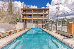 Pool - Thunderhead Condo With Heated Pool & Mountain View (Government Camp)
