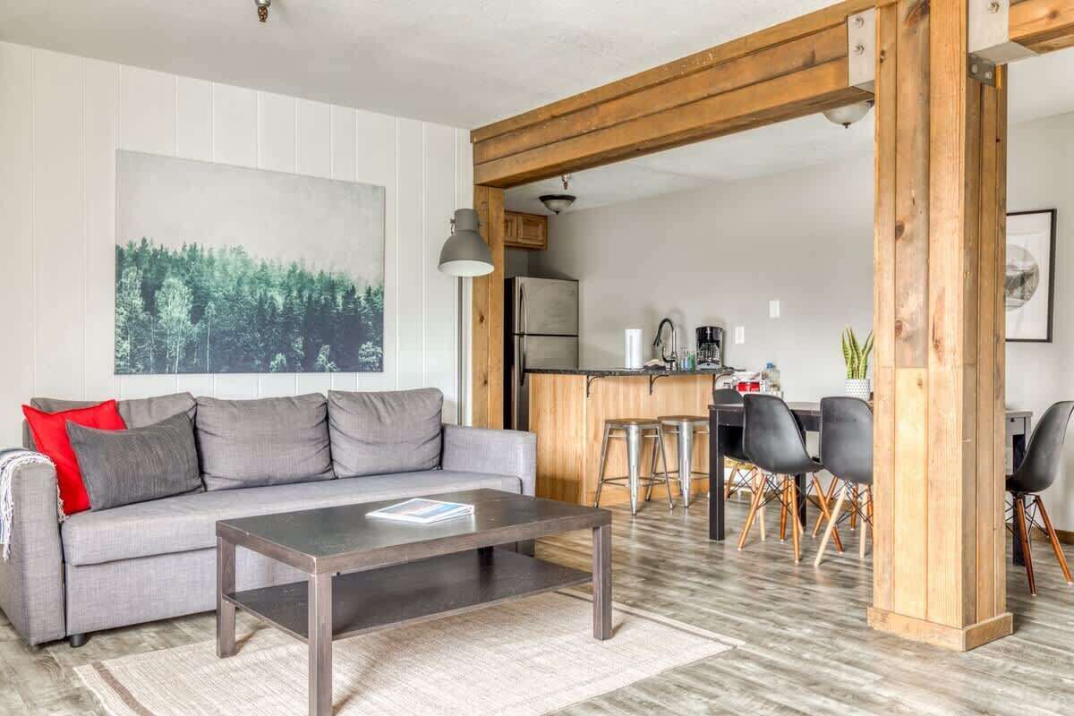 TV, DVD player, offices