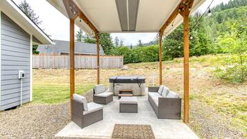 Tina de hidromasaje al aire libre