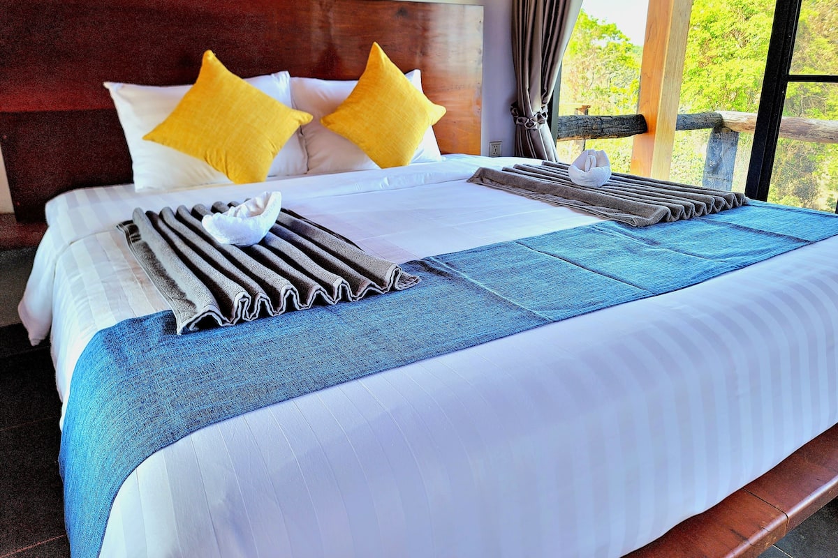 1 bedroom, minibar, in-room safe, bed sheets