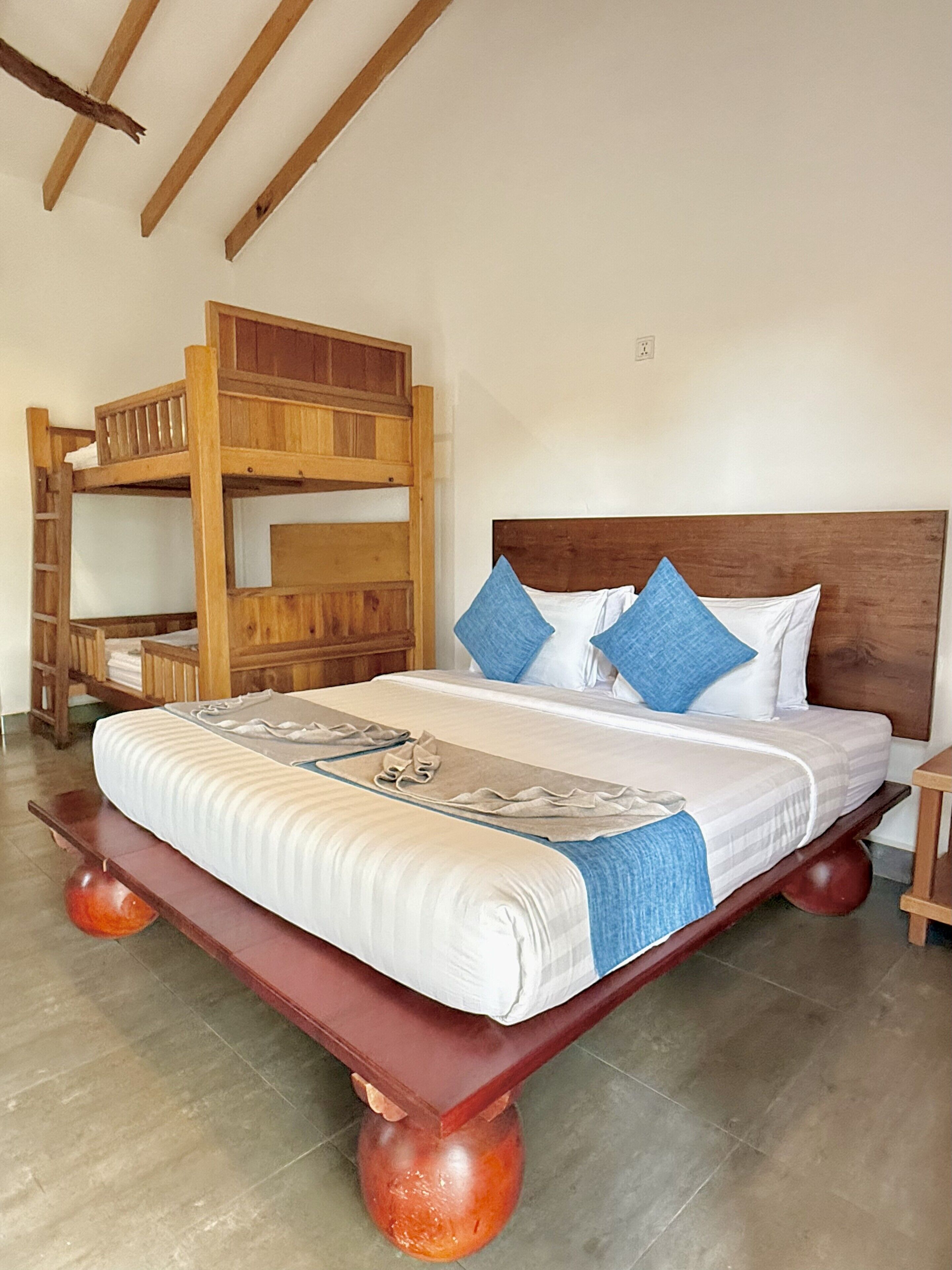 Deluxe Quadruple Room