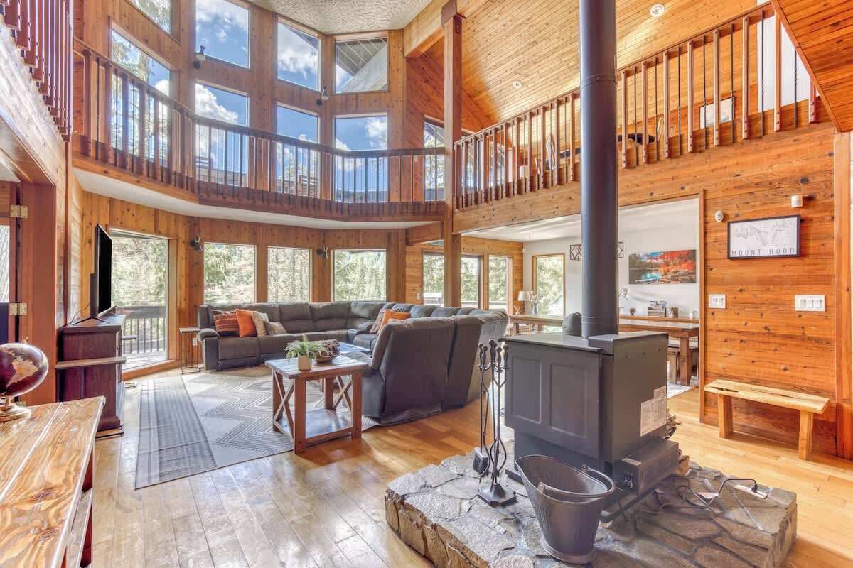 TV, fireplace, DVD player, offices