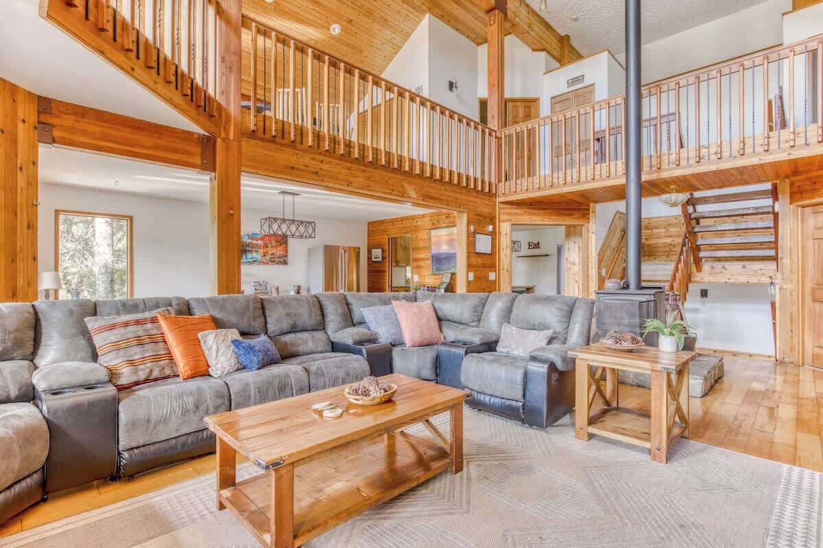 TV, fireplace, DVD player, offices