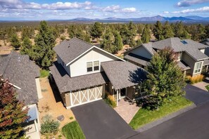 Exterior - Desert Sky Daydream: Eagle Crest Golf Resort + EV (Redmond)