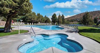 Desert Sky Daydream: Eagle Crest Golf Resort + EV