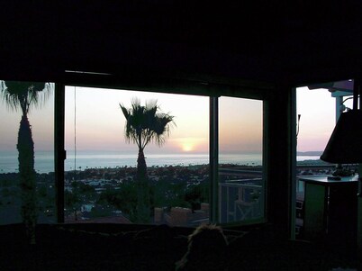 Best sunsets NOW! Holiday dates available!