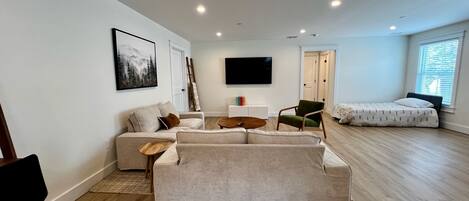 1 bedroom, desk, iron/ironing board, free WiFi
