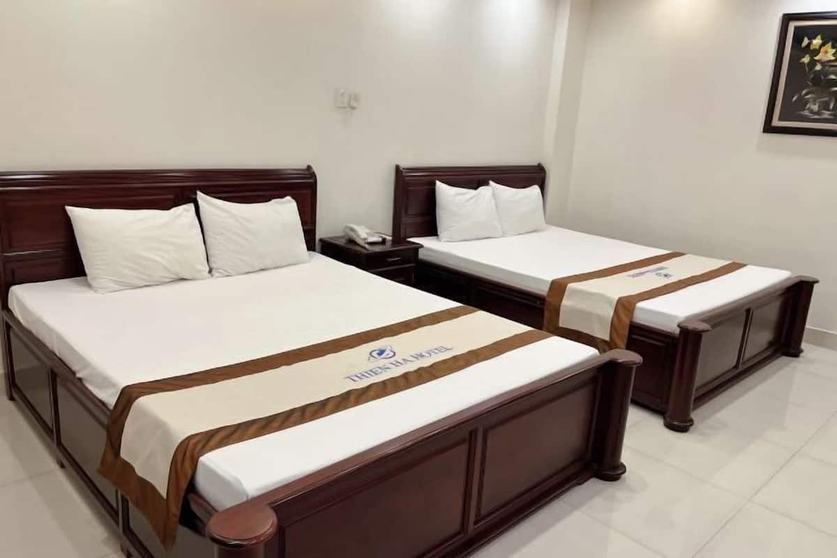1 slaapkamer, luxe beddengoed, een minibar, een bureau