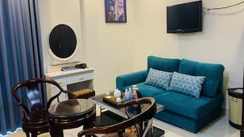 Ropa de cama de alta calidad, minibar, escritorio y cortinas blackout