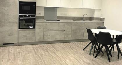 2 Bedroom Luxury Apartment in Barking