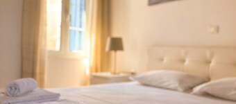 Tinos - House - Sleeps 5 - Pet Friendly - Parking