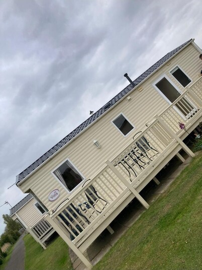 2-Bed Caravan in Mablethorpe sea front location