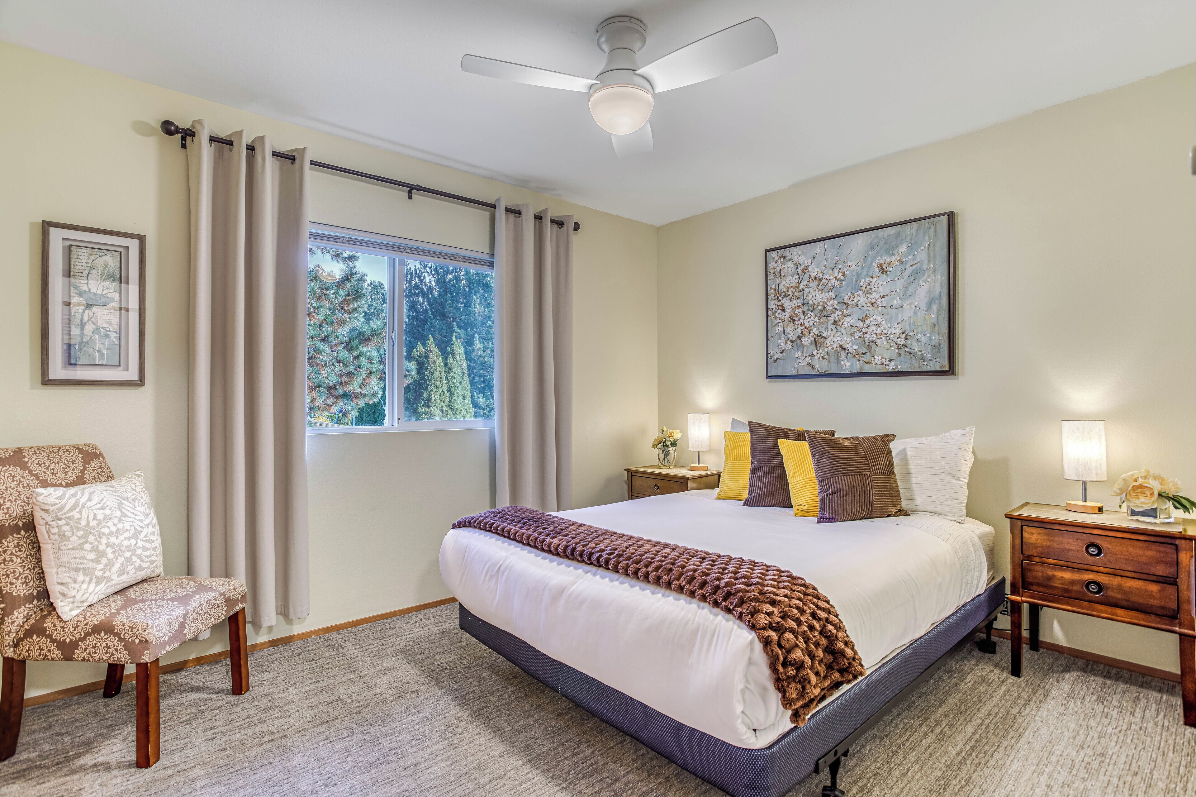 2 bedrooms, desk, iron/ironing board, free WiFi