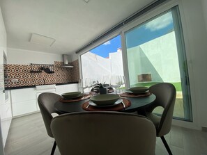 Dining - Casa Dos Borrachos (Corval)