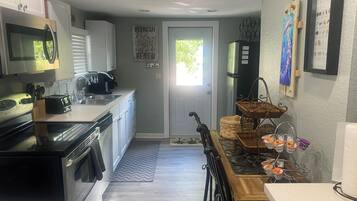 Basic House | Private kitchen