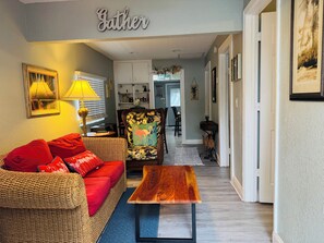 Basic House | Living area