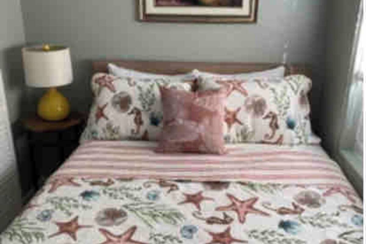 3 bedrooms, iron/ironing board, free WiFi