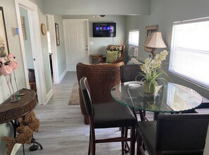 Basic House | Living area