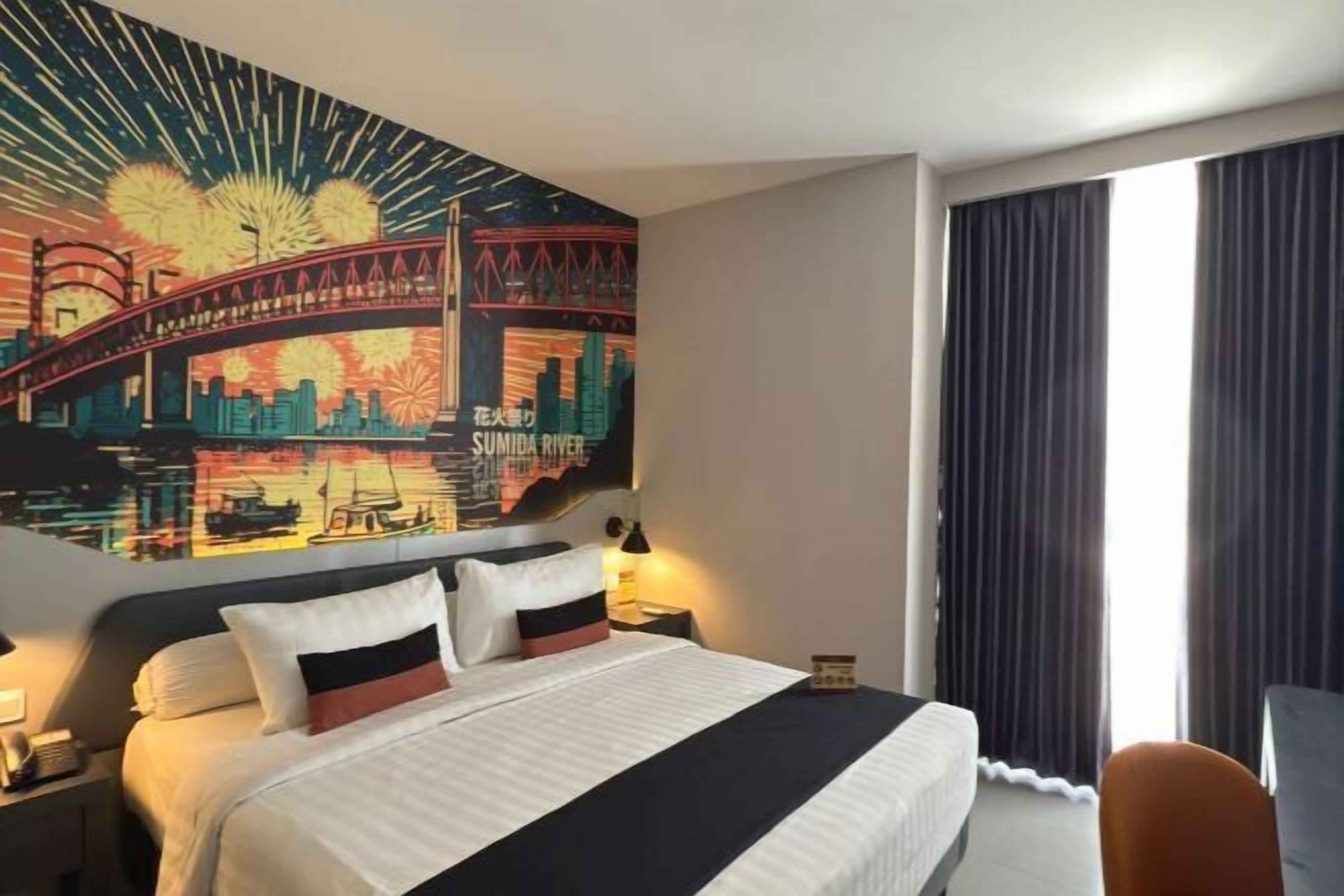 Premium bedding, free WiFi