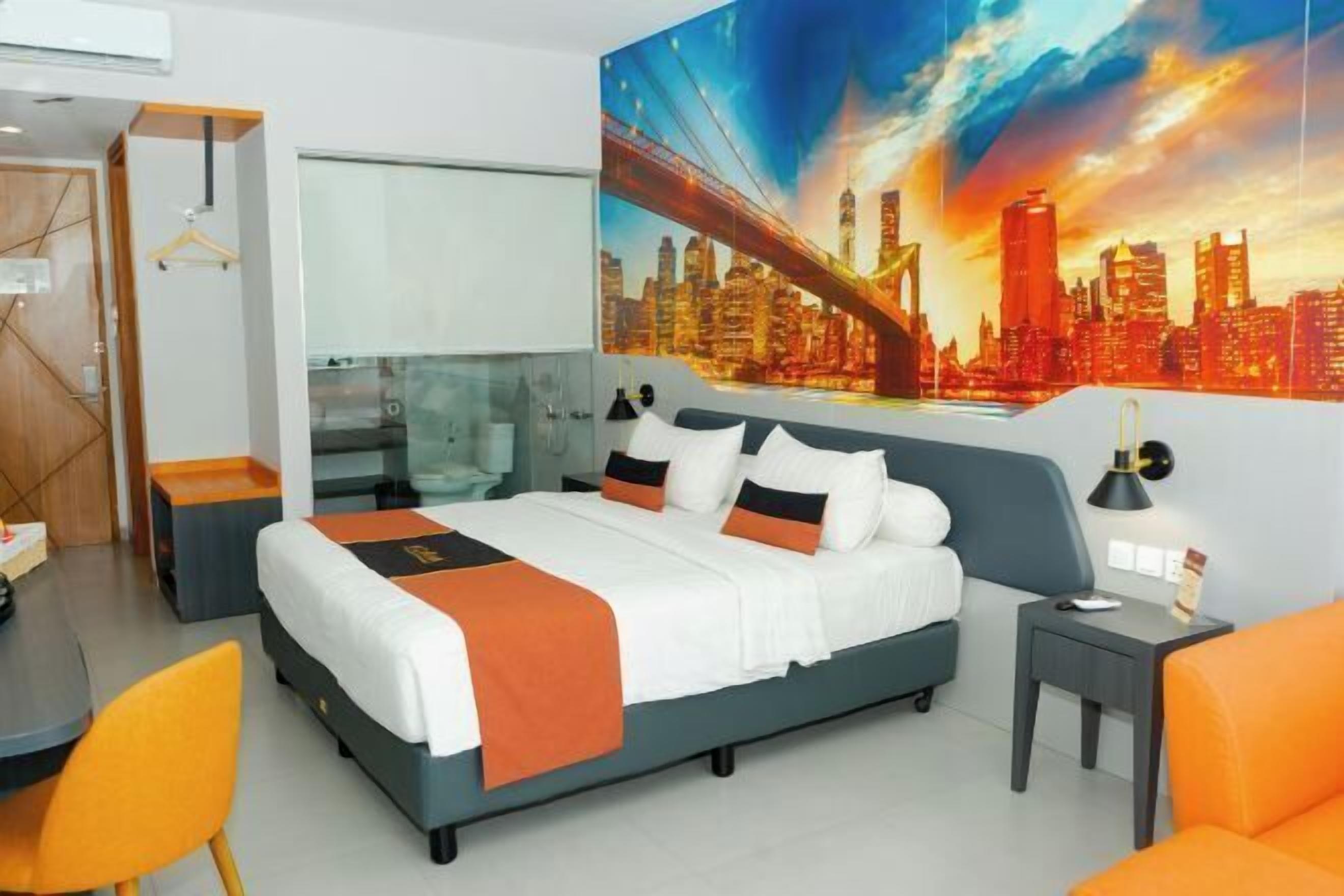 Hochwertige Bettwaren, Schreibtisch, kostenloses WLAN