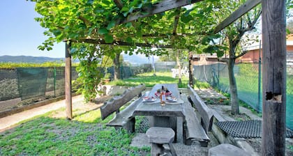Casa Arianna Garden, Laveno Mombello, Italy