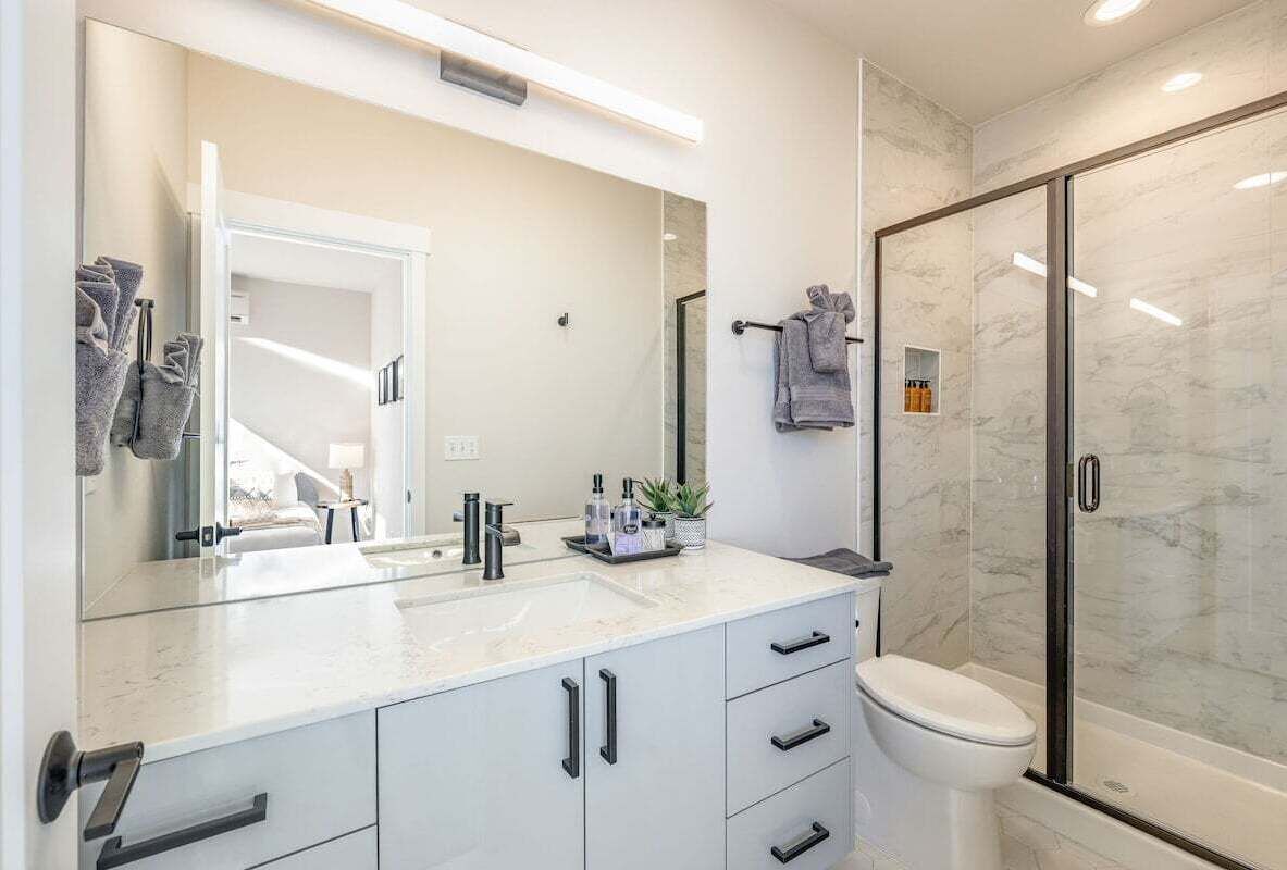 Hair dryer, towels