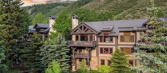 Ski in/out home in Arrowhead at Beaver Creek - private hot tub!