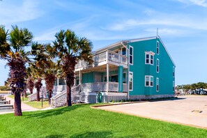 Exterior - Bayfront condo with ocean views, balcony, tennis, & pool (Rockport)
