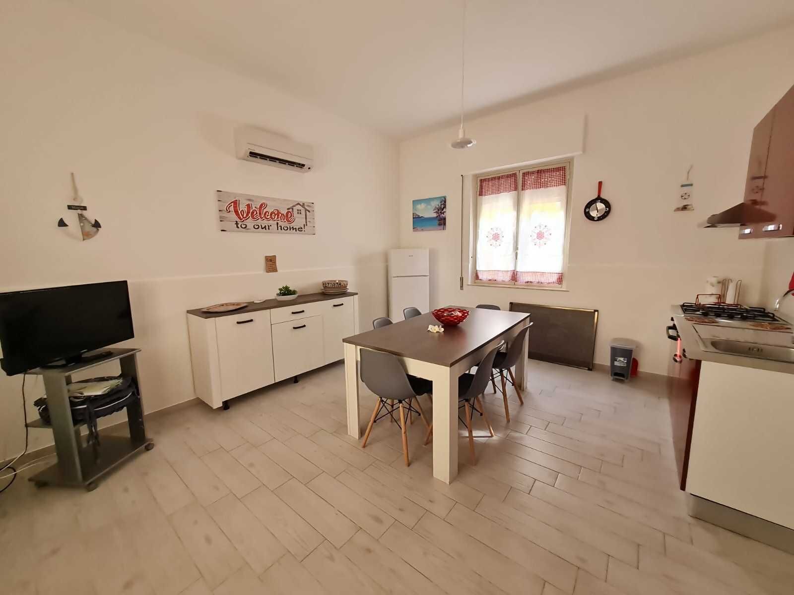 Fridge, microwave, oven, coffee/tea maker