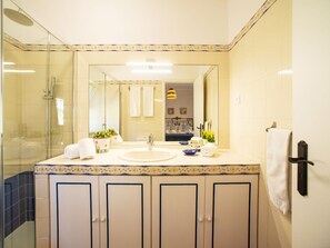 Towels - Amêndoa by Interhome (Alcantarilha)