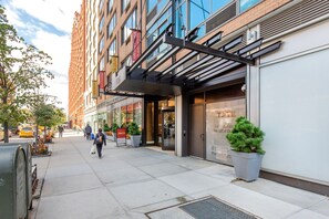 Exterior - Blueground | Blueground | Chelsea, gym, w/d, doorman & elev (Downtown)