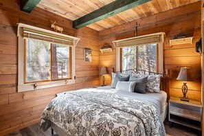 3 bedrooms, free WiFi, bed sheets, wheelchair access