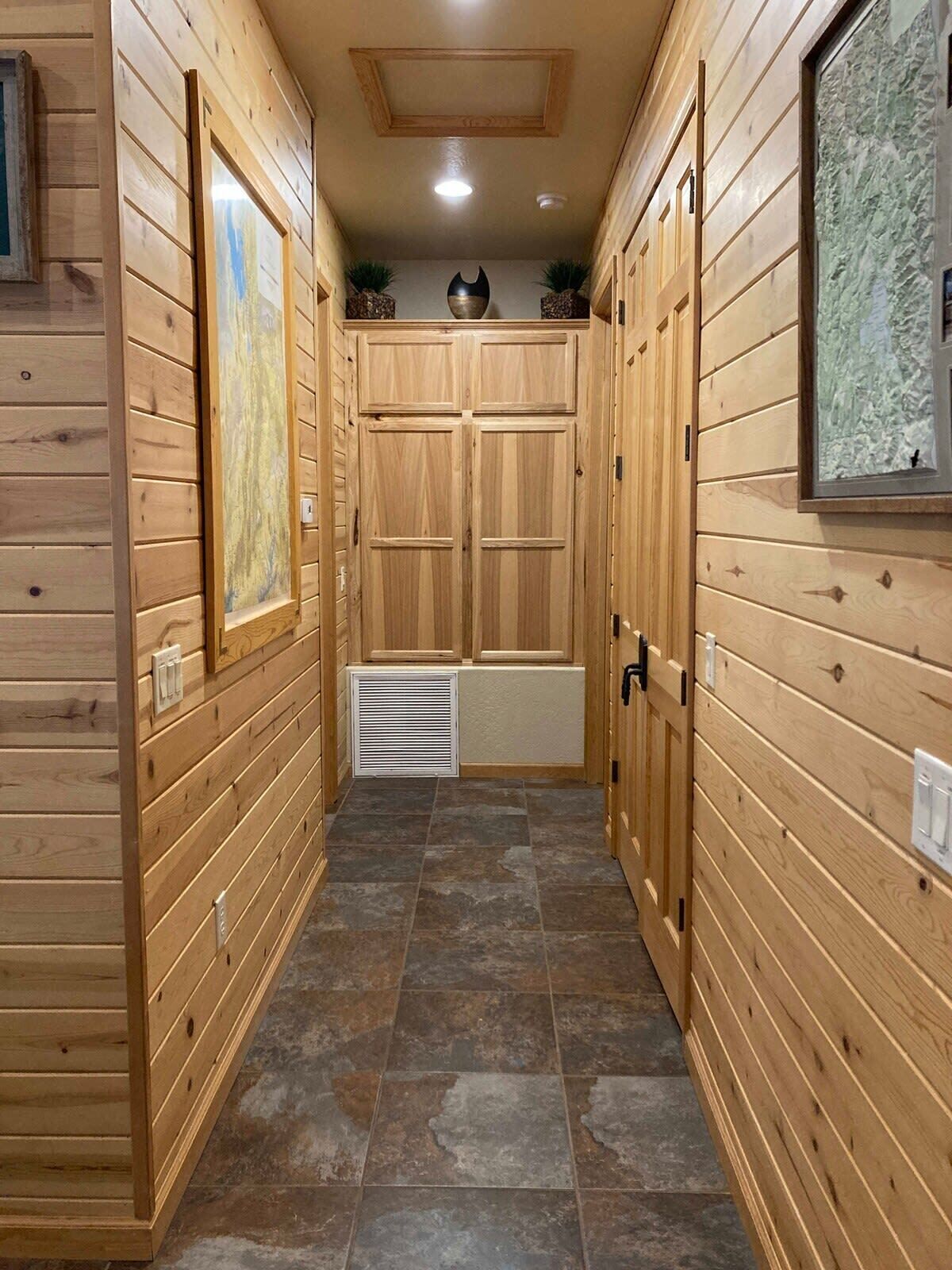 المنشأة من الداخل