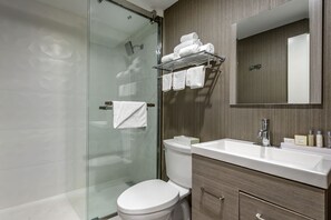 Comfort-Zimmer, 2 Queen-Betten | Badezimmer