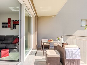 Outdoor dining - Sunny House by Interhome (Gravedona)