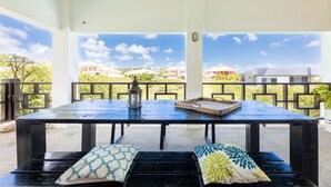 Villa, 4 habitaciones, para fumadores, balcón | Terraza o patio